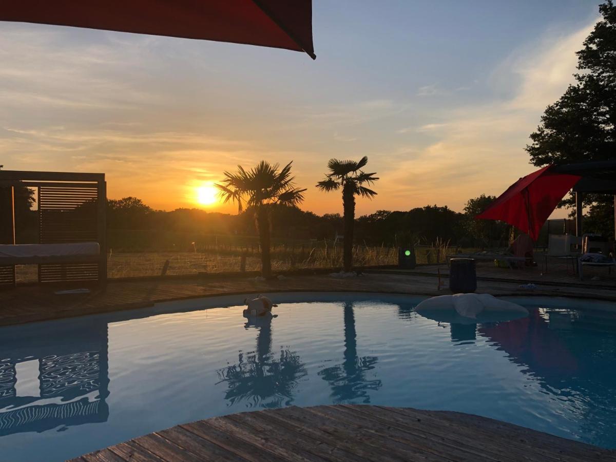 Agreable Chambre D'Hote Calme Avec Piscine Souvans Екстер'єр фото